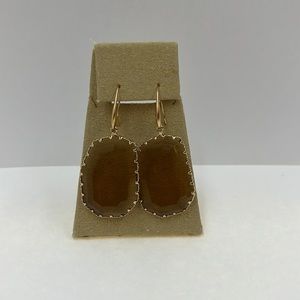 Fashion wire earrings with see through brown